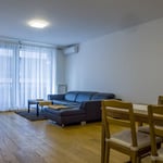 Langzeitmiete einer modernen 3-Zimmer-Wohnung, 72 m², Stadtteil Voždovac, Belgrad, Serbien